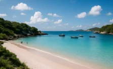 Descubra a Praia do Forte: O Cartão-Postal de Cabo Frio